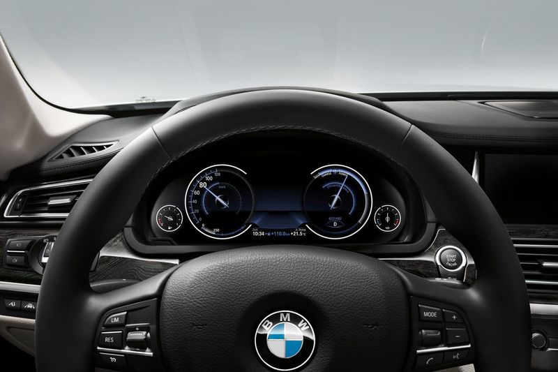  BMW    (83 +4 )