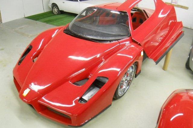  Ferrari Enzo   Toyota MR2 (19 +2 )