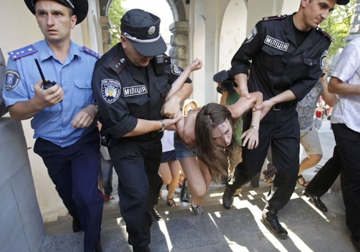  FEMEN    -2012 (16 )