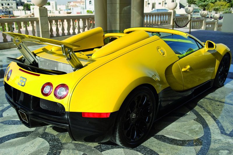 Bugatti Veyron Grand Sport   Qatar Motor Show (14 )