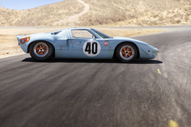      Ford GT40 (22 )