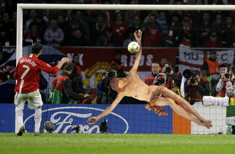 16Jesus Saves Ronaldo’s Penalty Kick  « »