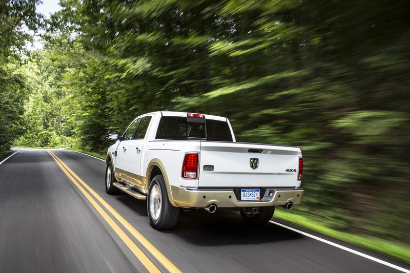      Dodge Ram 1500 2013   (40 )