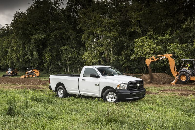      Dodge Ram 1500 2013   (40 )