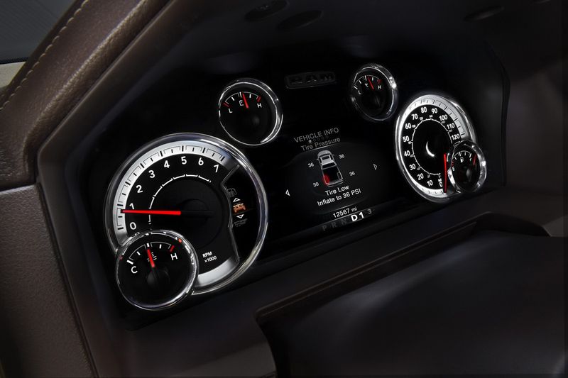      Dodge Ram 1500 2013   (40 )