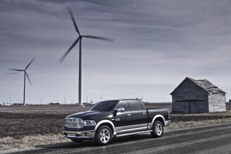      Dodge Ram 1500 2013   (40 )