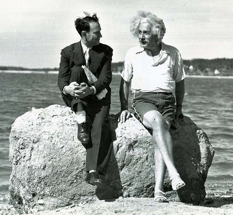 Einstein 15  