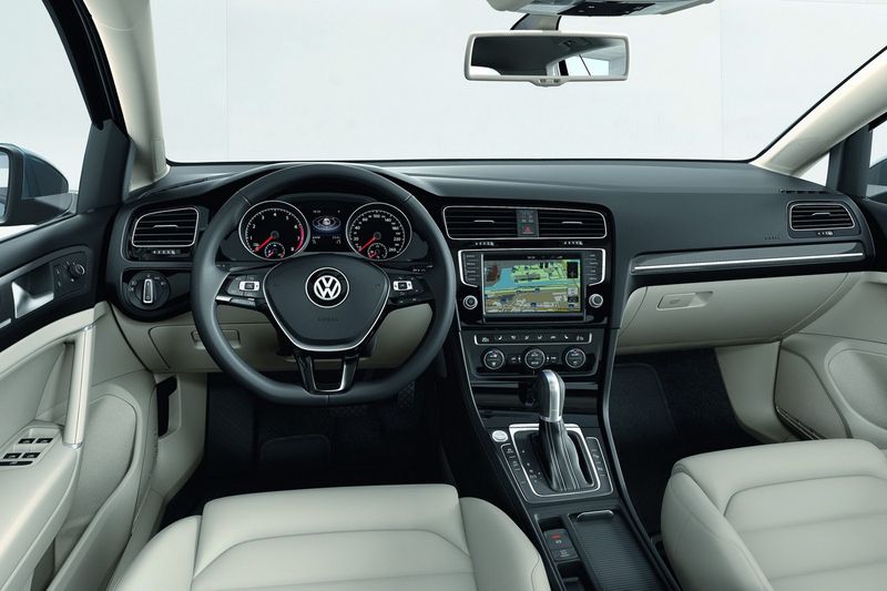  Volkswagen   Golf VII (79 +)