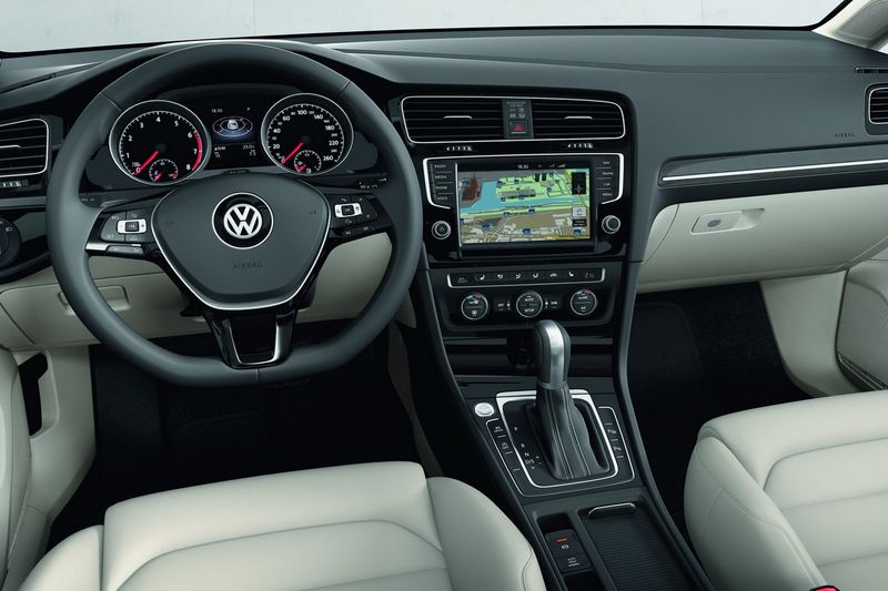  Volkswagen   Golf VII (79 +)