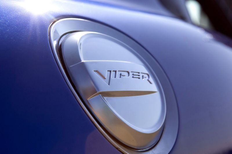  Dodge SRT Viper    100000$ (98 )