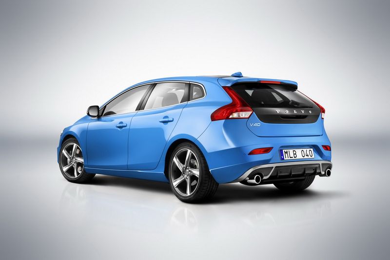   Volvo V40    R-Design (15 +)