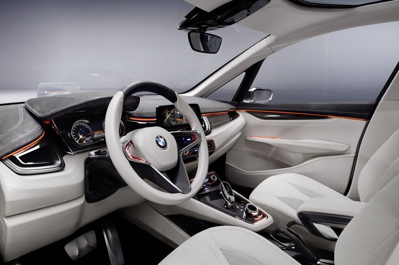     BMW - 1-Series GT (84 +2 )