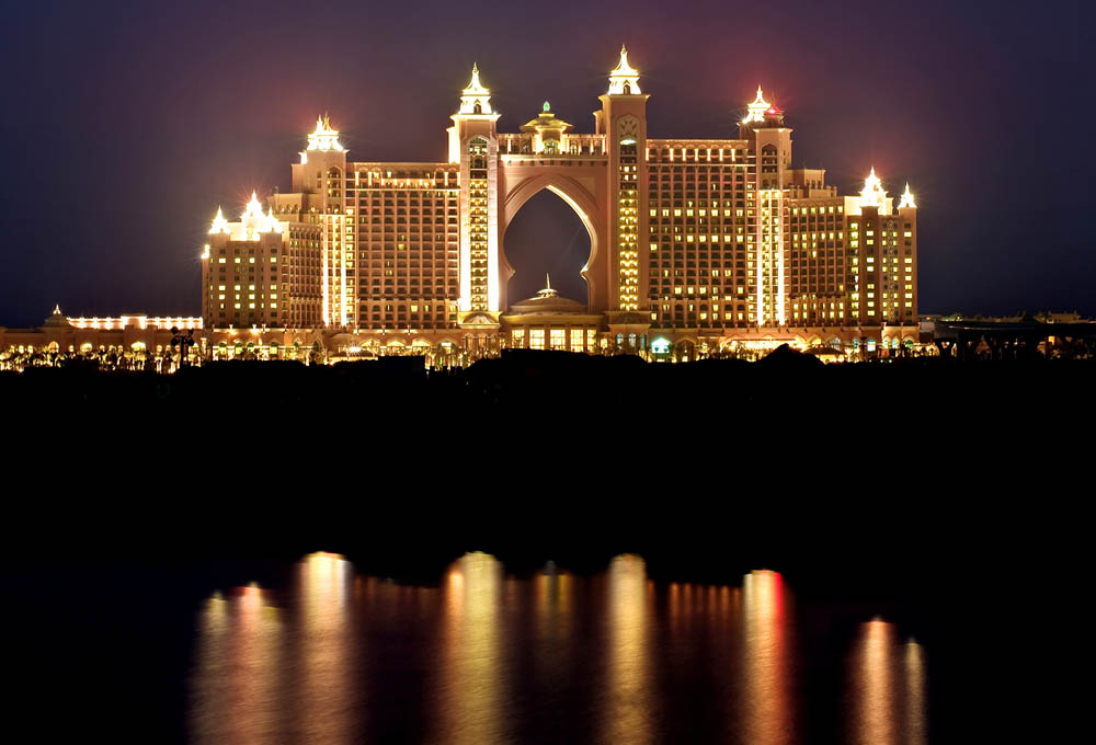 Atlantis The Palm By Night   –     