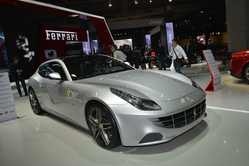 Ferrari FF    (6 )