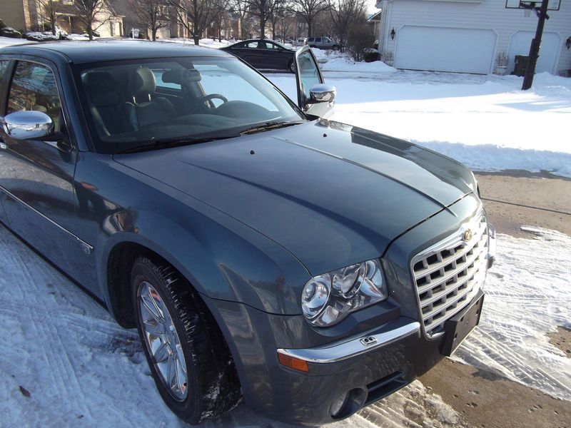Chrysler 300C      1 . $ (22 )