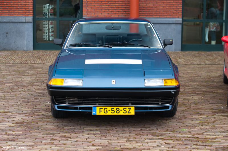   Ferrari  (28 )
