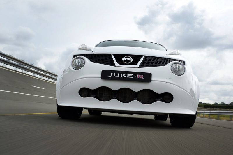  Nissan     Juke-R (21 +2 )