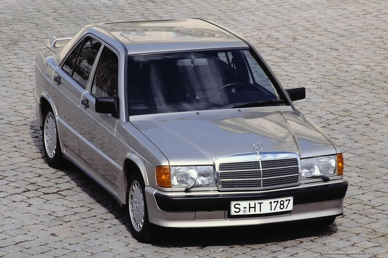 Mercedes-Benz W201 190   30-  (65 )