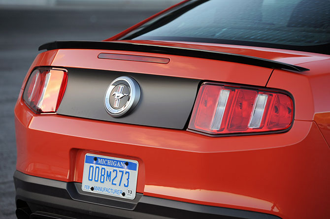 Ford Mustang Boss 302 (15 )