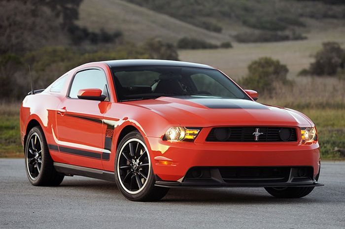 Ford Mustang Boss 302 (15 фото)
