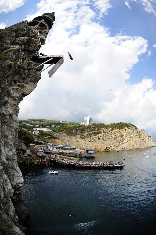 1350    Red Bull Cliff Diving