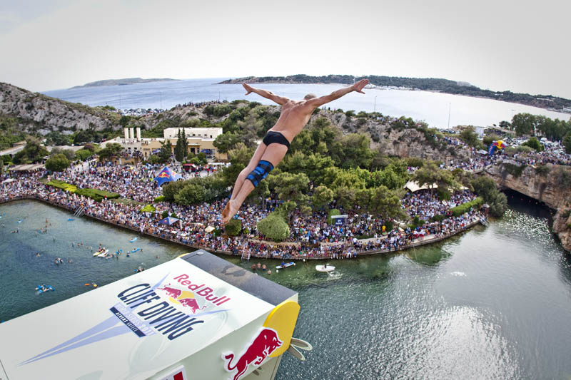 2332    Red Bull Cliff Diving