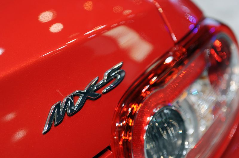  Mazda  MX-5 Miata Special Edition (15 )