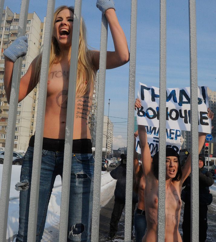 FEMEN   (22  + 1 )