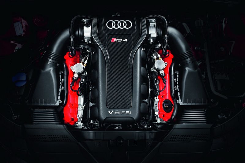    Audi RS4 Avant 2013 (39 )