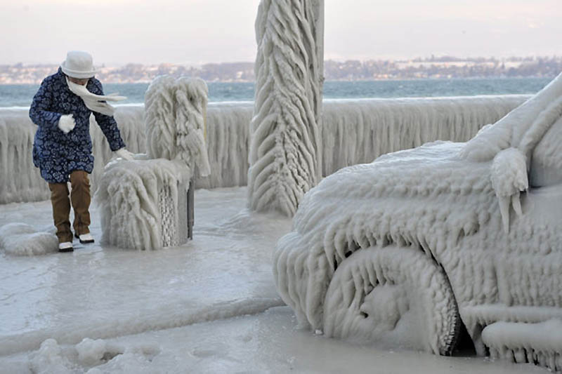 21112 Ледяные скульптуры на Женевском озере