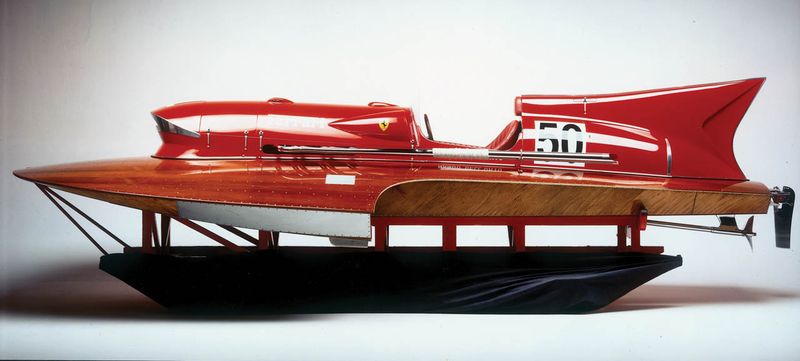      Ferrari    (31 +)