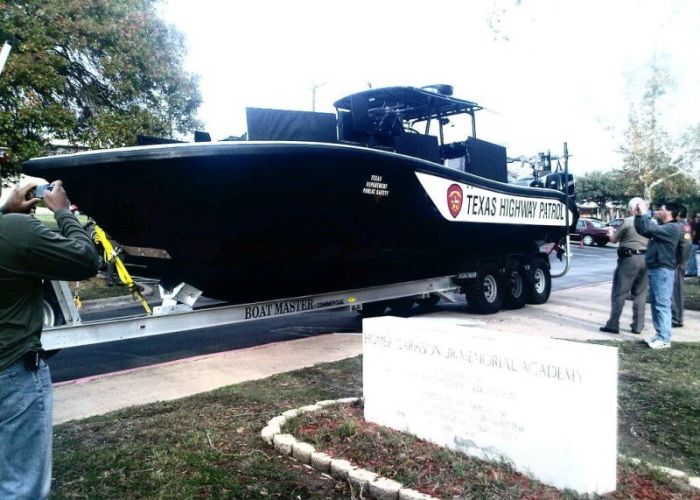 Новая лодка техасских рейнджеров (6 фото + 1 гифка)
