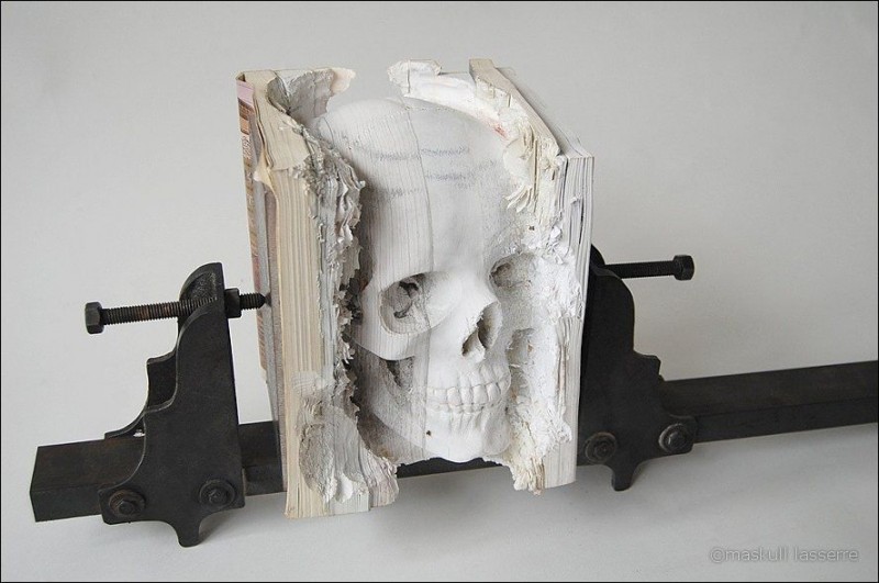 sculpture made out of books 10 800x531      MASKULL LASSERRE
