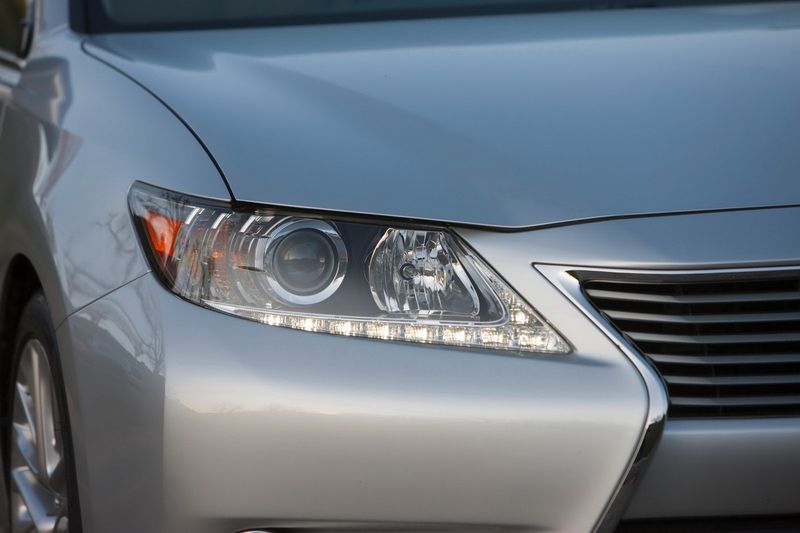 Lexus ES      (42 +)