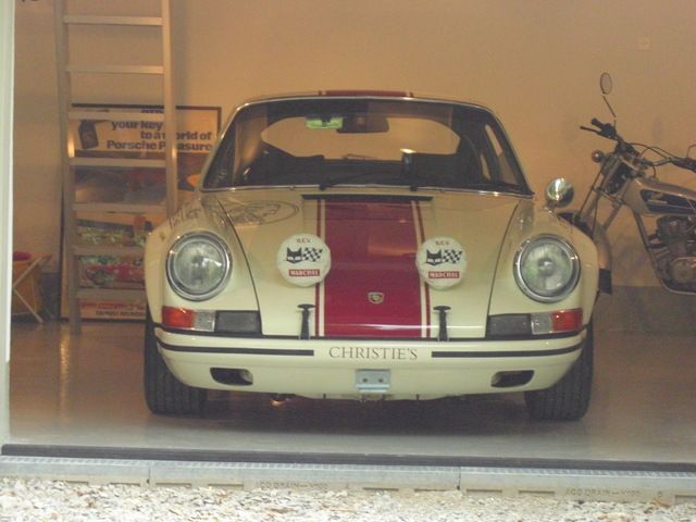      Porsche (52 )