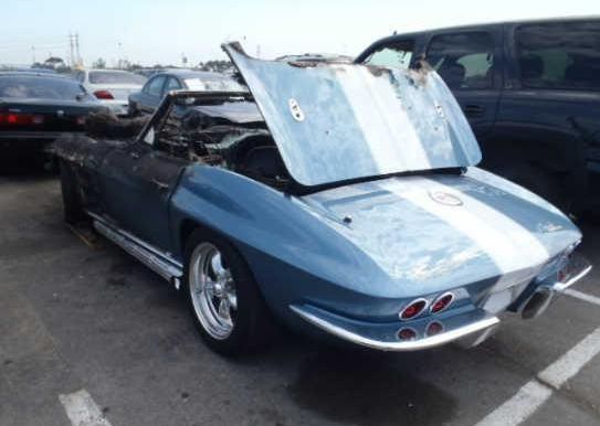   Chevrolet Corvette 1964 .. ? (15 )
