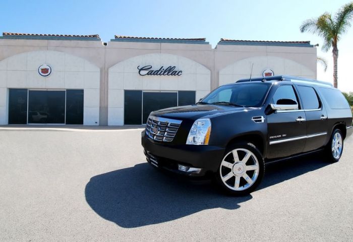   Cadillac Escalade  - (22 )