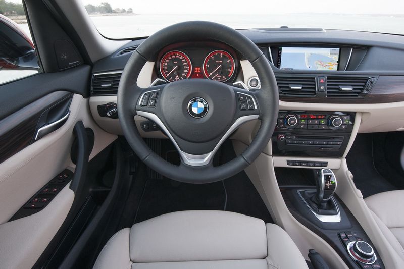  BMW   X1 (101 )