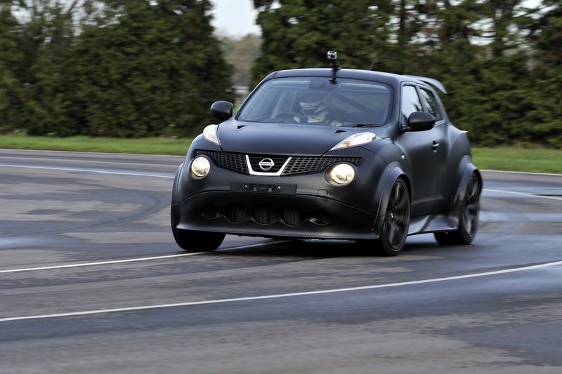  Nissan   20  Juke-R (22 +7 )