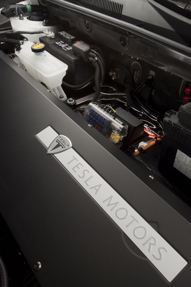 Toyota      RAV4 EV (36 +)