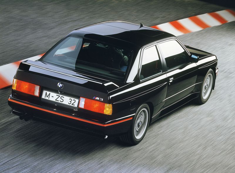   BMW M GmbH  - 40 ! (50 )