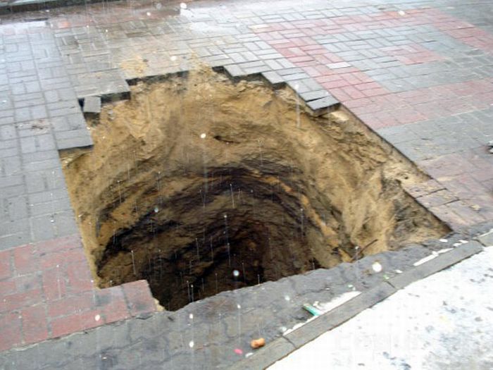 Трагедия в Брянске (8 фото + видео)