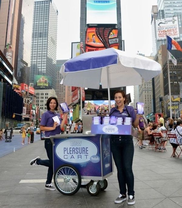 Оригинальная рекламная акция (7 фото)