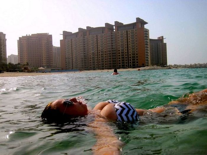  Летние девушки в бикини (53 фото)