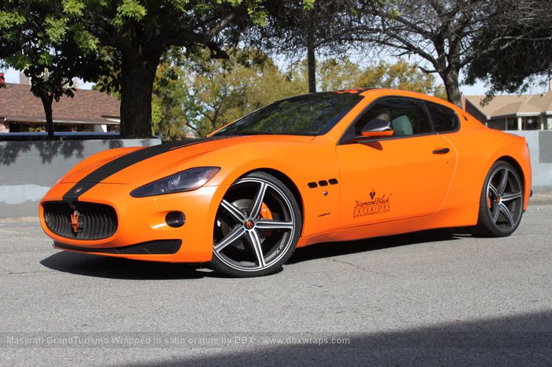 Maserati GranTurismo S затянули в оранжевую пленку в DBX (28 фото+видео)