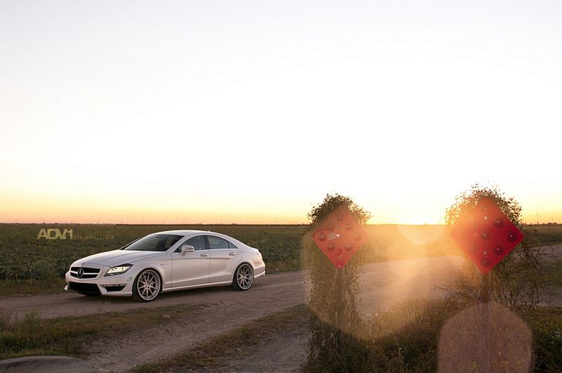 Mercedes-Benz CLS 63 AMG получил стайл-пакет от ADV.1 Wheels (18 фото)